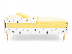 Кровать Stumpa Классика с бортиком рисунок Треугольники желтый, синий